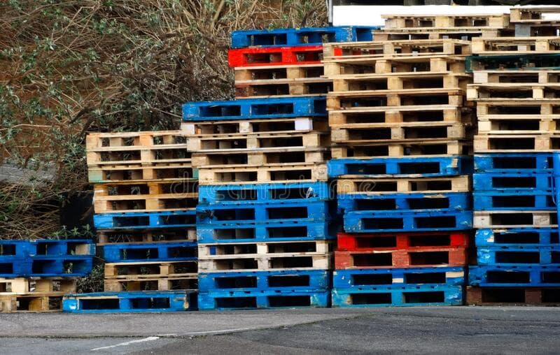 Coloured wooden pallets - we buy and collect pallets